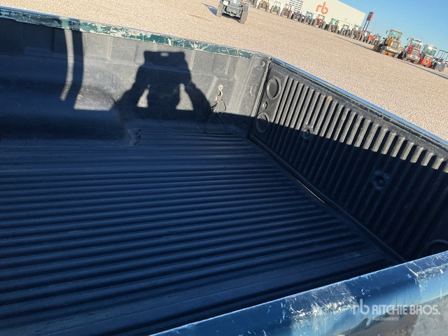 2021 Toyota Hilux 4x4 Crew Cab Pickup - Pickup: 4 kép. 2021 Toyota Hilux 4x4 Crew Cab Pickup - Pickup: 4 kép.