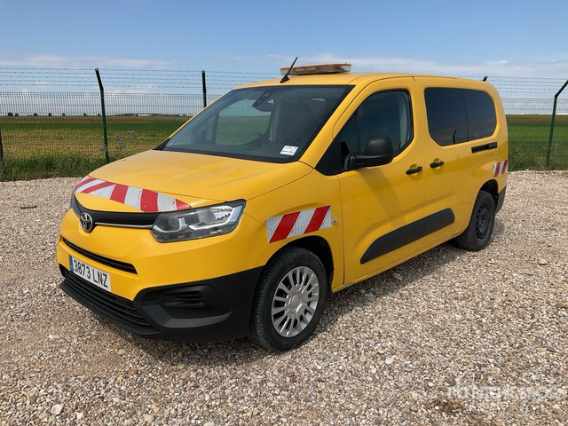 2021 Toyota Proace City Verso 5 Passenger Van - Minibusz, Kisbusz: 2 kép. 2021 Toyota Proace City Verso 5 Passenger Van - Minibusz, Kisbusz: 2 kép.