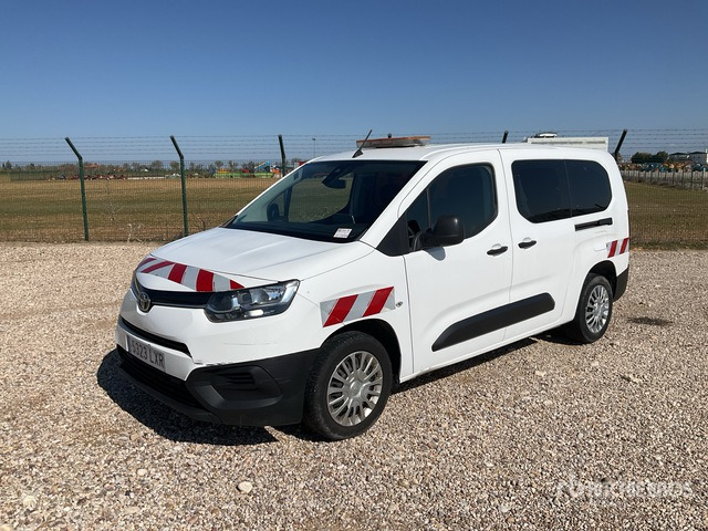 2022 Toyota Proace City Verso 5 Passenger Van - Minibusz, Kisbusz: 1 kép. 2022 Toyota Proace City Verso 5 Passenger Van - Minibusz, Kisbusz: 1 kép.
