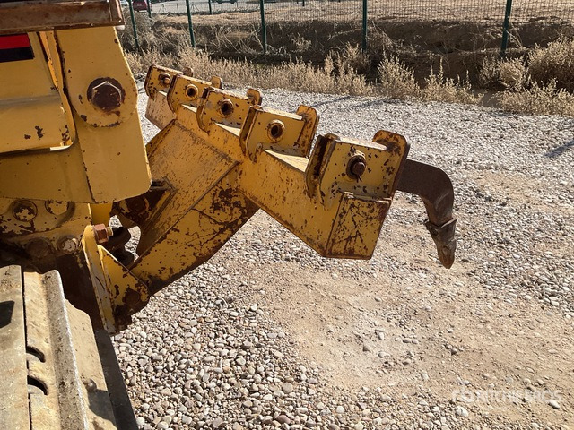 Cat D4C Z Crawler Dozer - Buldózer: 5 kép. Cat D4C Z Crawler Dozer - Buldózer: 5 kép.
