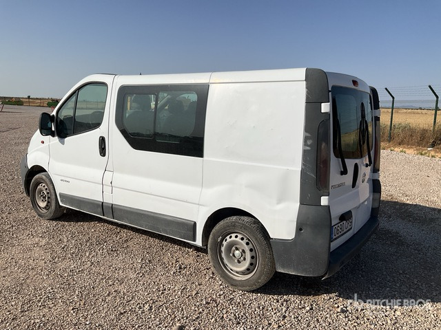 2003 Nissan Primastar 1.9D Cargo Van - Kisteherautó: 3 kép. 2003 Nissan Primastar 1.9D Cargo Van - Kisteherautó: 3 kép.