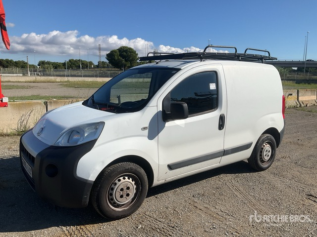 2015 Fiat Fiorino Van Truck - Kisteherautó: 1 kép. 2015 Fiat Fiorino Van Truck - Kisteherautó: 1 kép.