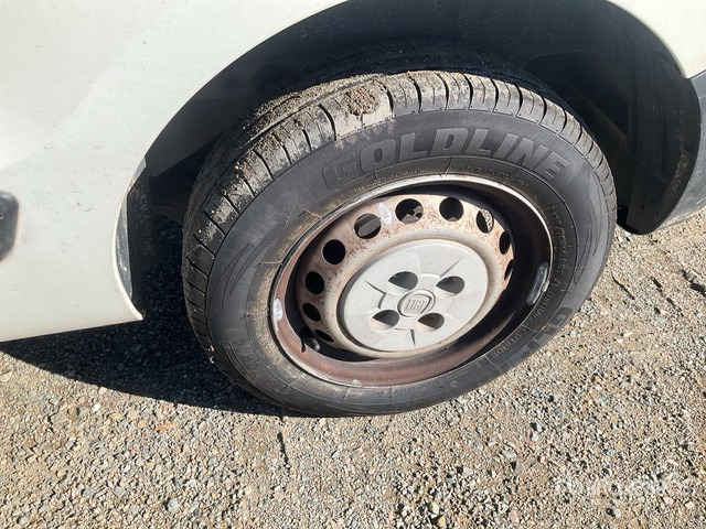 2015 Fiat Fiorino Van Truck - Kisteherautó: 4 kép. 2015 Fiat Fiorino Van Truck - Kisteherautó: 4 kép.