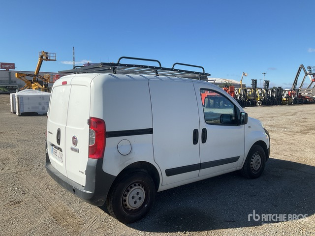 2015 Fiat Fiorino Van Truck - Kisteherautó: 3 kép. 2015 Fiat Fiorino Van Truck - Kisteherautó: 3 kép.