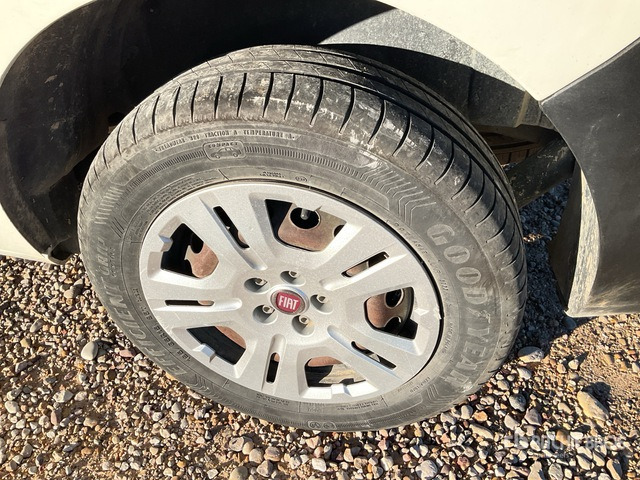 2016 Fiat Doblo Van Truck - Kisteherautó: 4 kép. 2016 Fiat Doblo Van Truck - Kisteherautó: 4 kép.