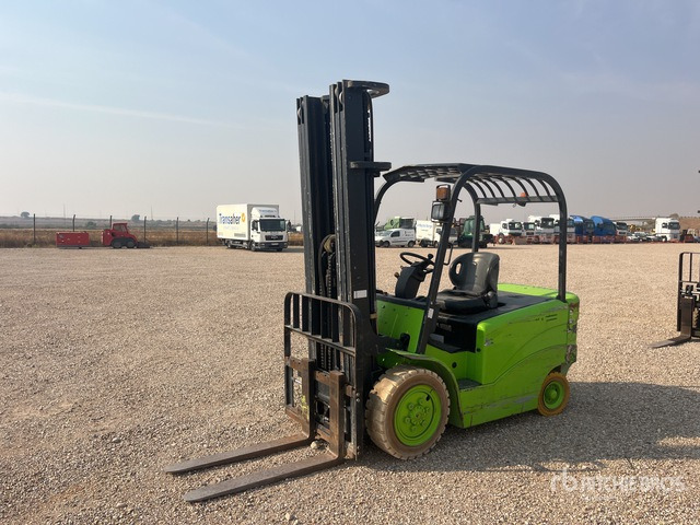 Maximal FB35-MJZ Forklift - Villás targonca: 2 kép. Maximal FB35-MJZ Forklift - Villás targonca: 2 kép.