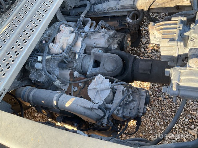 2015 Mercedes-Benz Actros 1845LS 4x2 S/A Sleeper Truck Tractor - Nyergesvontató: 4 kép. 2015 Mercedes-Benz Actros 1845LS 4x2 S/A Sleeper Truck Tractor - Nyergesvontató: 4 kép.