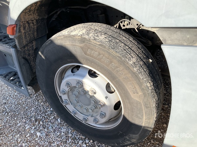 2015 Mercedes-Benz Actros 1845LS 4x2 S/A Sleeper Truck Tractor - Nyergesvontató: 5 kép. 2015 Mercedes-Benz Actros 1845LS 4x2 S/A Sleeper Truck Tractor - Nyergesvontató: 5 kép.