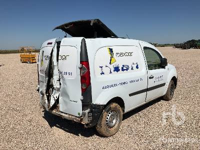 RENAULT KANGOO MAXI (Inoperable) - Furgon: 3 kép. RENAULT KANGOO MAXI (Inoperable) - Furgon: 3 kép.