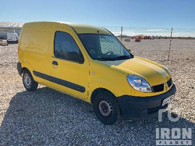 RENAULT KANGOO - Furgon: 4 kép. RENAULT KANGOO - Furgon: 4 kép.