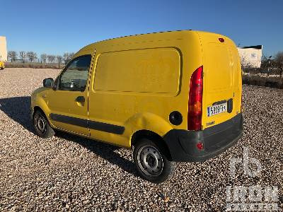 RENAULT KANGOO - Furgon: 2 kép. RENAULT KANGOO - Furgon: 2 kép.