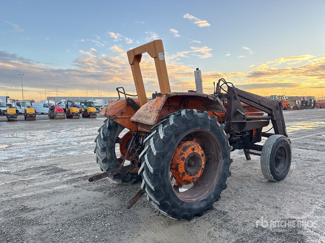 197 Fiat 650 2WD Tractor - Traktor: 3 kép. 197 Fiat 650 2WD Tractor - Traktor: 3 kép.