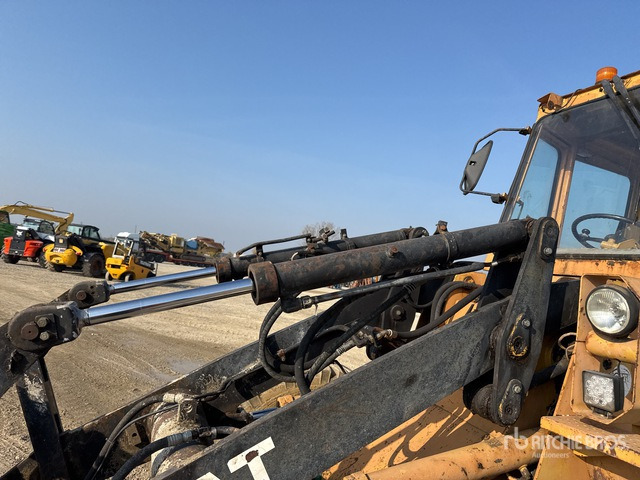 1989 Cat IT12 Wheel Loader - Gumikerekes homlokrakodó: 4 kép. 1989 Cat IT12 Wheel Loader - Gumikerekes homlokrakodó: 4 kép.