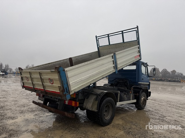 1995 Mercedes-Benz 15.17 4x2 S/A Dump Truck - Billenőplatós teherautó: 3 kép. 1995 Mercedes-Benz 15.17 4x2 S/A Dump Truck - Billenőplatós teherautó: 3 kép.