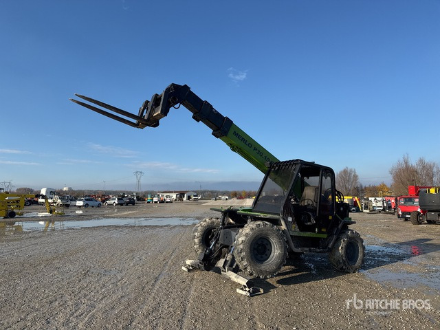 1997 Merlo P30.12 (Inoperable) Telehandler - Teleszkópos rakodó: 2 kép. 1997 Merlo P30.12 (Inoperable) Telehandler - Teleszkópos rakodó: 2 kép.