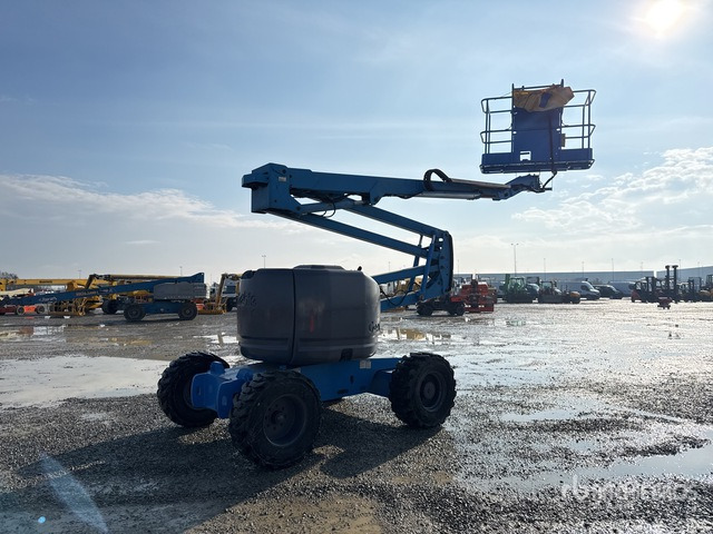 1998 Genie Z45/25 Telescopic Boom Lift - Személyemelő: 3 kép. 1998 Genie Z45/25 Telescopic Boom Lift - Személyemelő: 3 kép.
