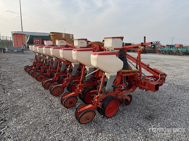 1999 Gaspardo MTI F Air Seeder - Szemenkénti vetőgép: 3 kép. 1999 Gaspardo MTI F Air Seeder - Szemenkénti vetőgép: 3 kép.