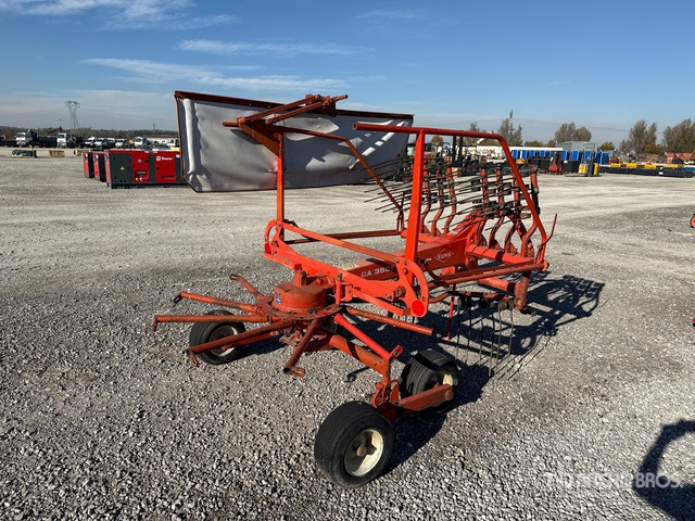 1999 Kuhn GA 3501 GM Hay Rake - Szénaforgató: 1 kép. 1999 Kuhn GA 3501 GM Hay Rake - Szénaforgató: 1 kép.