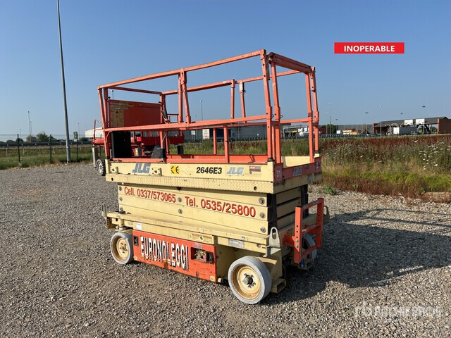 2000 JLG 2646 E3 Electric (Inoperable) Scissor Lift - Ollós emelő: 1 kép. 2000 JLG 2646 E3 Electric (Inoperable) Scissor Lift - Ollós emelő: 1 kép.