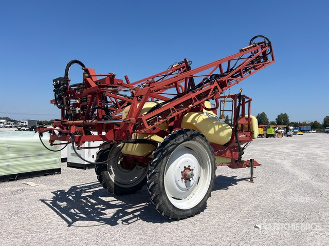 2001 Hardi Commander Pull-Type Sprayer - Vontatott permetezők: 3 kép. 2001 Hardi Commander Pull-Type Sprayer - Vontatott permetezők: 3 kép.