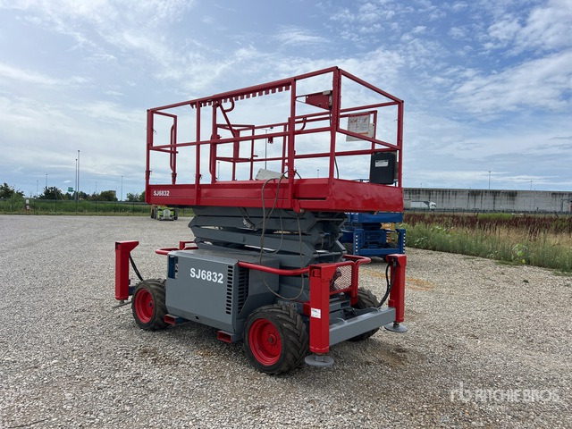 2007 Skyjack SJ6832 RT Diesel Scissor Lift - Ollós emelő: 1 kép. 2007 Skyjack SJ6832 RT Diesel Scissor Lift - Ollós emelő: 1 kép.