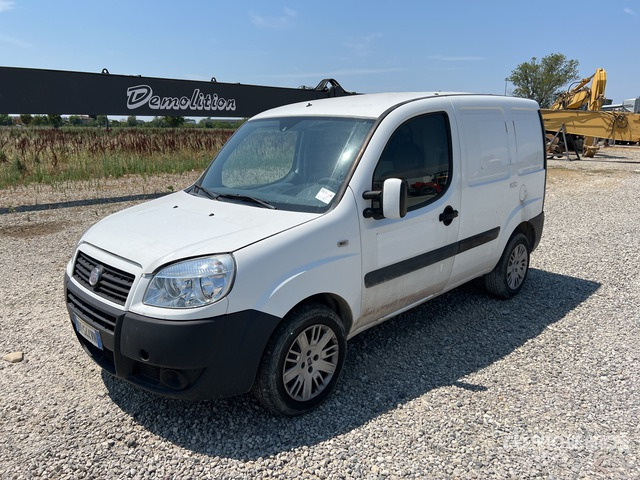 2008 Fiat Doblo (Inoperable) Van Truck - Furgon: 4 kép. 2008 Fiat Doblo (Inoperable) Van Truck - Furgon: 4 kép.