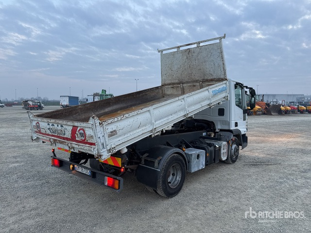 2008 Iveco Eurocargo 75E16 4x2 Dump Truck: Light Duty - Billenőplatós teherautó: 3 kép. 2008 Iveco Eurocargo 75E16 4x2 Dump Truck: Light Duty - Billenőplatós teherautó: 3 kép.