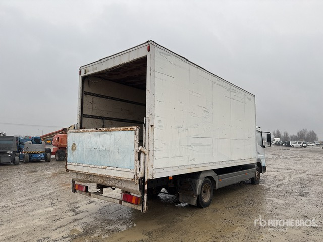 2008 Mercedes-Benz Atego 4x2 Van Truck - Dobozos felépítményű teherautó: 3 kép. 2008 Mercedes-Benz Atego 4x2 Van Truck - Dobozos felépítményű teherautó: 3 kép.