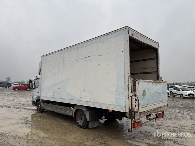 2008 Mercedes-Benz Atego 4x2 Van Truck - Dobozos felépítményű teherautó: 2 kép. 2008 Mercedes-Benz Atego 4x2 Van Truck - Dobozos felépítményű teherautó: 2 kép.