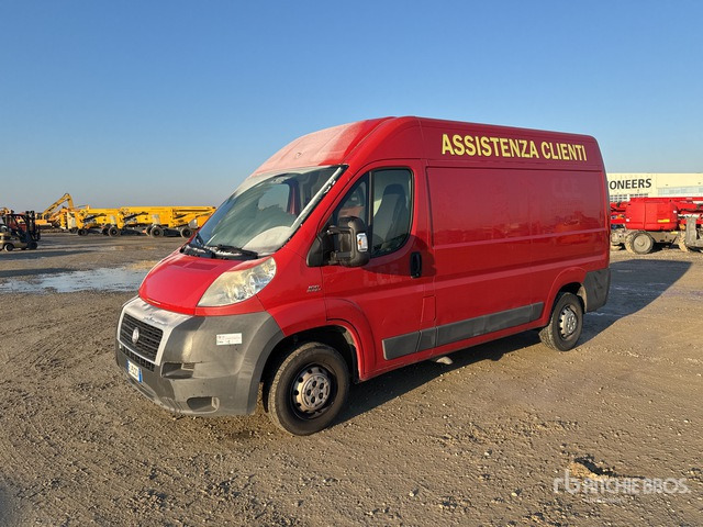 2011 Fiat Ducato Van Truck - Dobozos felépítményű teherautó: 1 kép. 2011 Fiat Ducato Van Truck - Dobozos felépítményű teherautó: 1 kép.