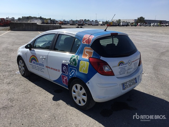 2011 Opel Corsa (Inoperable) Automobile - Autó: 3 kép. 2011 Opel Corsa (Inoperable) Automobile - Autó: 3 kép.