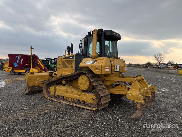 2012 Cat D6N XL Crawler Dozer - Buldózer: 2 kép. 2012 Cat D6N XL Crawler Dozer - Buldózer: 2 kép.