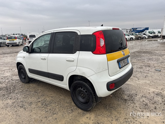 2013 Fiat Panda Van Truck - Dobozos felépítményű teherautó: 2 kép. 2013 Fiat Panda Van Truck - Dobozos felépítményű teherautó: 2 kép.