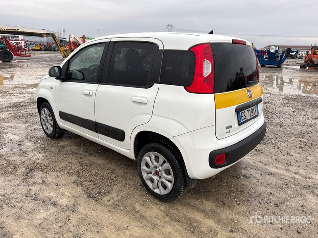 2013 Fiat Panda Van Truck - Dobozos felépítményű teherautó: 2 kép. 2013 Fiat Panda Van Truck - Dobozos felépítményű teherautó: 2 kép.