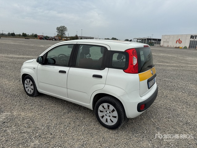 2014 Fiat Panda Autovettura - Autó: 4 kép. 2014 Fiat Panda Autovettura - Autó: 4 kép.
