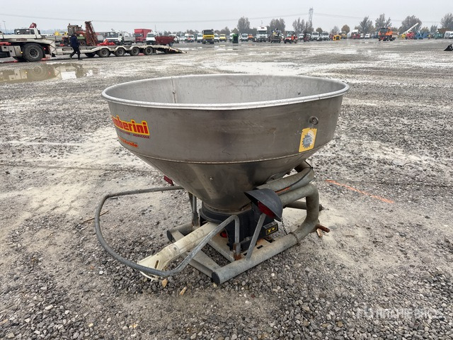 2014 Gamberini MGO 650 Fertilizer Spreader - Műtrágyaszóró: 3 kép. 2014 Gamberini MGO 650 Fertilizer Spreader - Műtrágyaszóró: 3 kép.