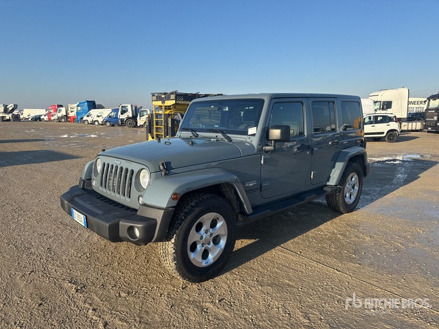 2015 Jeep Wrangler Unlimited Sahara 2.8 CRD 4WD auto 147KW/200CV SUV - Terepjáró/ SUV: 1 kép. 2015 Jeep Wrangler Unlimited Sahara 2.8 CRD 4WD auto 147KW/200CV SUV - Terepjáró/ SUV: 1 kép.