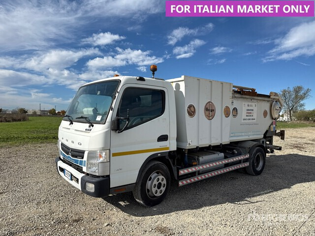 2015 Mitsubishi Fuso Canter 7C15 Van Truck - Szemetesautó: 2 kép. 2015 Mitsubishi Fuso Canter 7C15 Van Truck - Szemetesautó: 2 kép.