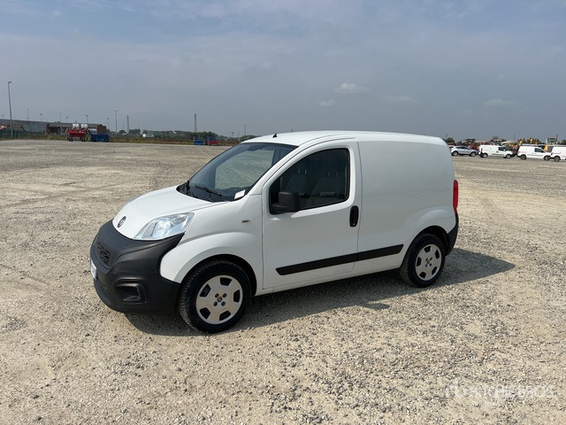 2016 Fiat Fiorino 1.3 MJT SX 16v Van Truck - Kis furgon: 3 kép. 2016 Fiat Fiorino 1.3 MJT SX 16v Van Truck - Kis furgon: 3 kép.