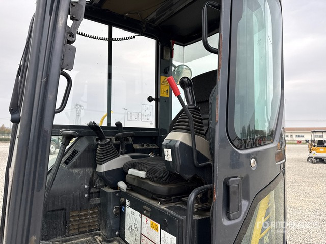 2016 Komatsu PC55MR-3 Mini Excavator: <6.6t - Minikotró: 5 kép. 2016 Komatsu PC55MR-3 Mini Excavator: <6.6t - Minikotró: 5 kép.