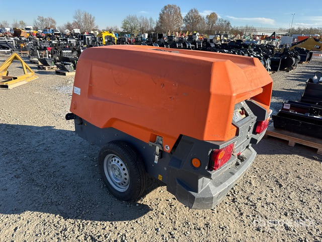 2017 Atlas Copco XAS58 Air Compressor - Légkompresszor: 2 kép. 2017 Atlas Copco XAS58 Air Compressor - Légkompresszor: 2 kép.