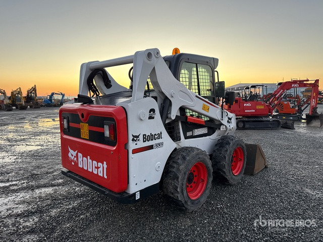 2017 Bobcat S530 Skid Steer Loader - Mini homlokrakodó: 3 kép. 2017 Bobcat S530 Skid Steer Loader - Mini homlokrakodó: 3 kép.