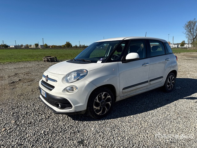 2017 Fiat 500L Automobile - Autó: 1 kép. 2017 Fiat 500L Automobile - Autó: 1 kép.