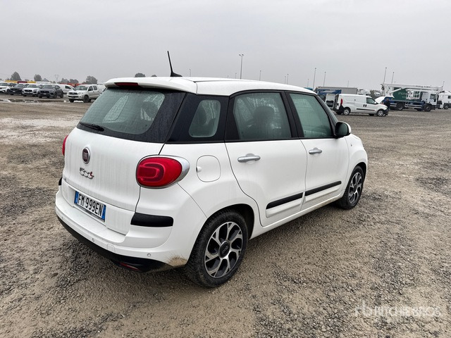 2017 Fiat 500L Automobile - Autó: 5 kép. 2017 Fiat 500L Automobile - Autó: 5 kép.