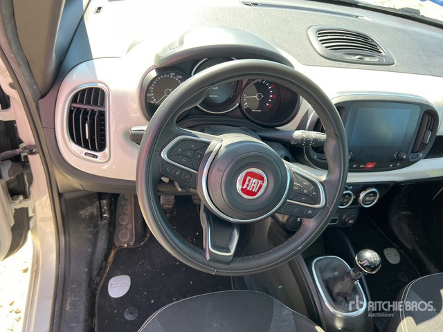 2017 Fiat 500L Autovettura - Autó: 5 kép. 2017 Fiat 500L Autovettura - Autó: 5 kép.