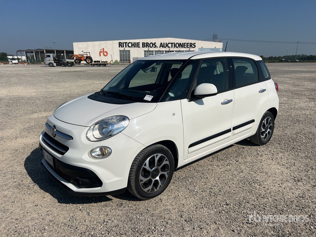 2017 Fiat 500L Autovettura - Autó: 2 kép. 2017 Fiat 500L Autovettura - Autó: 2 kép.
