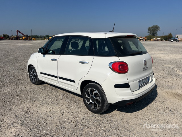 2017 Fiat 500L Autovettura - Autó: 4 kép. 2017 Fiat 500L Autovettura - Autó: 4 kép.