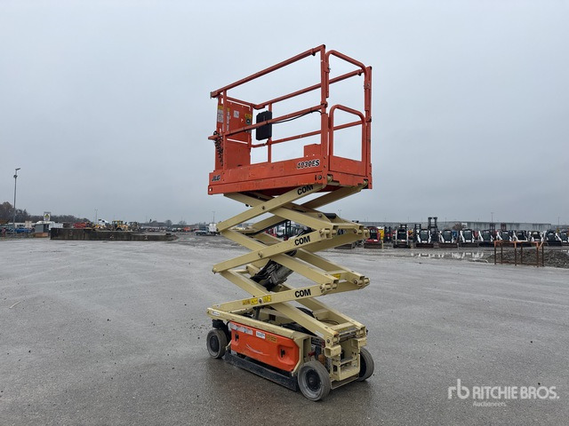 2017 JLG 1930 ES Electric Scissor Lift - Ollós emelő: 3 kép. 2017 JLG 1930 ES Electric Scissor Lift - Ollós emelő: 3 kép.