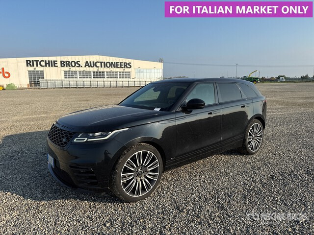 2017 Land Rover Range Rover Velar SUV Sport Utility Vehicle - Terepjáró/ SUV: 2 kép. 2017 Land Rover Range Rover Velar SUV Sport Utility Vehicle - Terepjáró/ SUV: 2 kép.