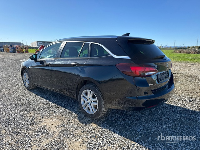 2017 Opel Astra Sport Tourer Automobile - Autó: 4 kép. 2017 Opel Astra Sport Tourer Automobile - Autó: 4 kép.